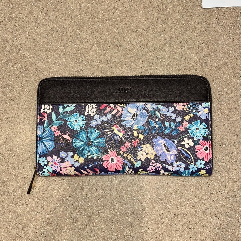 Brand New Cluci Designer Wallet with phone pocket